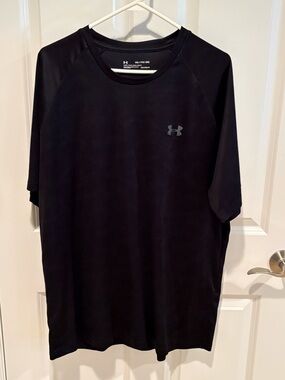Under Armour Black Short-Sleeve Performance Tee